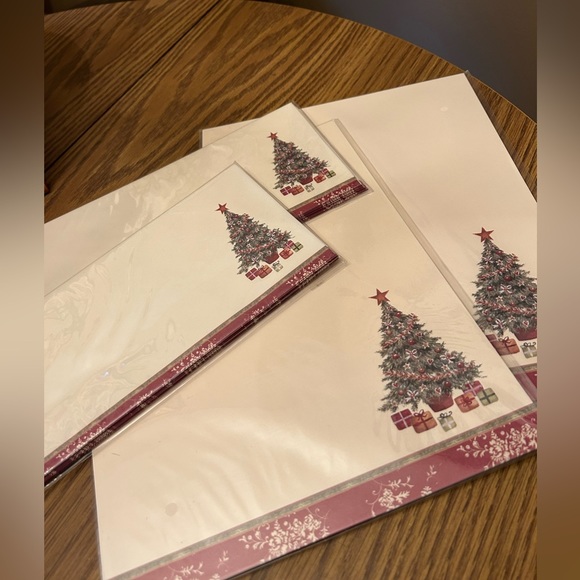 Michael's Christmas Tree Stationary Writing Paper Matching Envelopes 2 packs ea - Picture 1 of 8